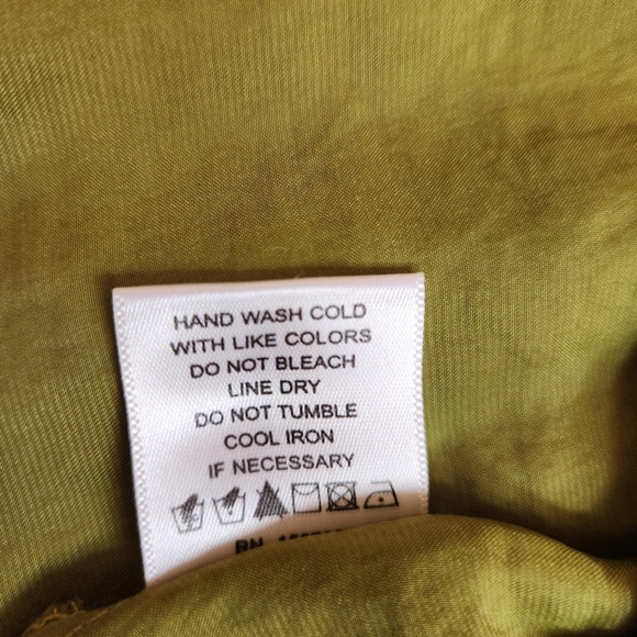 Rose +Olive Sleeveless Ruffled Silky Blouse - Lime Green - Size M - EUC - Picture 6 of 8